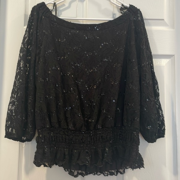 Beautiful black lace and sequin top with just the right sparkle - Picture 1 of 5